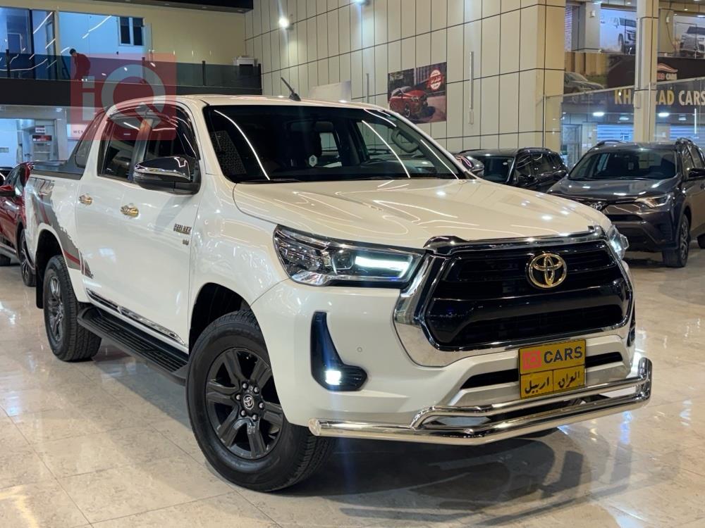 تويوتا هايلوكس